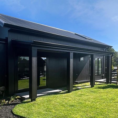 Hillbrook - A Luxurious Guesthouse Ohauiti Экстерьер фото